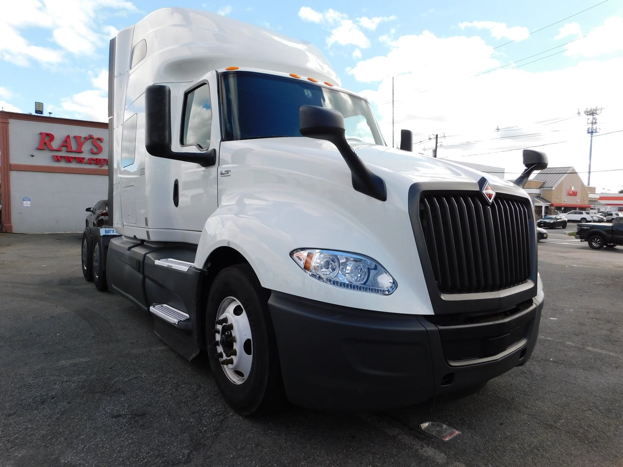2023 INTERNATIONAL LT Tandem Axle Sleeper #1 2023 INTERNATIONAL LT Tandem Axle Sleeper #1